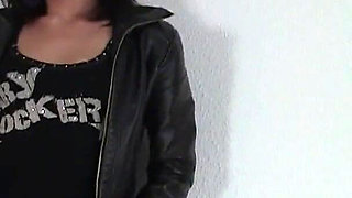 Lovely 18 Yearjoy Does Her First Porn Casting