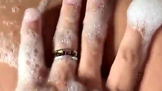 Elastic tub and jizz in the brown-haired's cooch